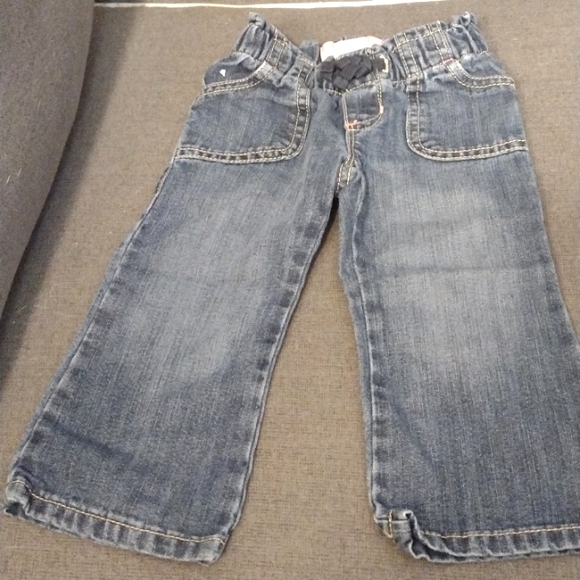 Baby Girls Old Navy Jeans Size 18-24M - Picture 2 of 9